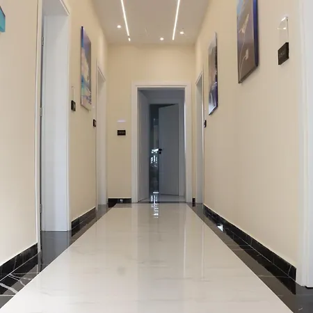 Aura Boutique 3*